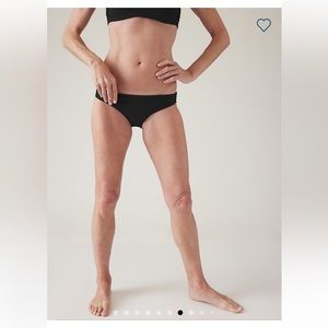 🖤 Athleta Clean Medium Bikini Bottom // Black